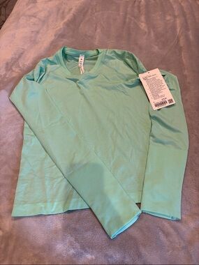Lululemon size 4 nwt Mint Green Long Sleeve Swifty tech ls race 2.0